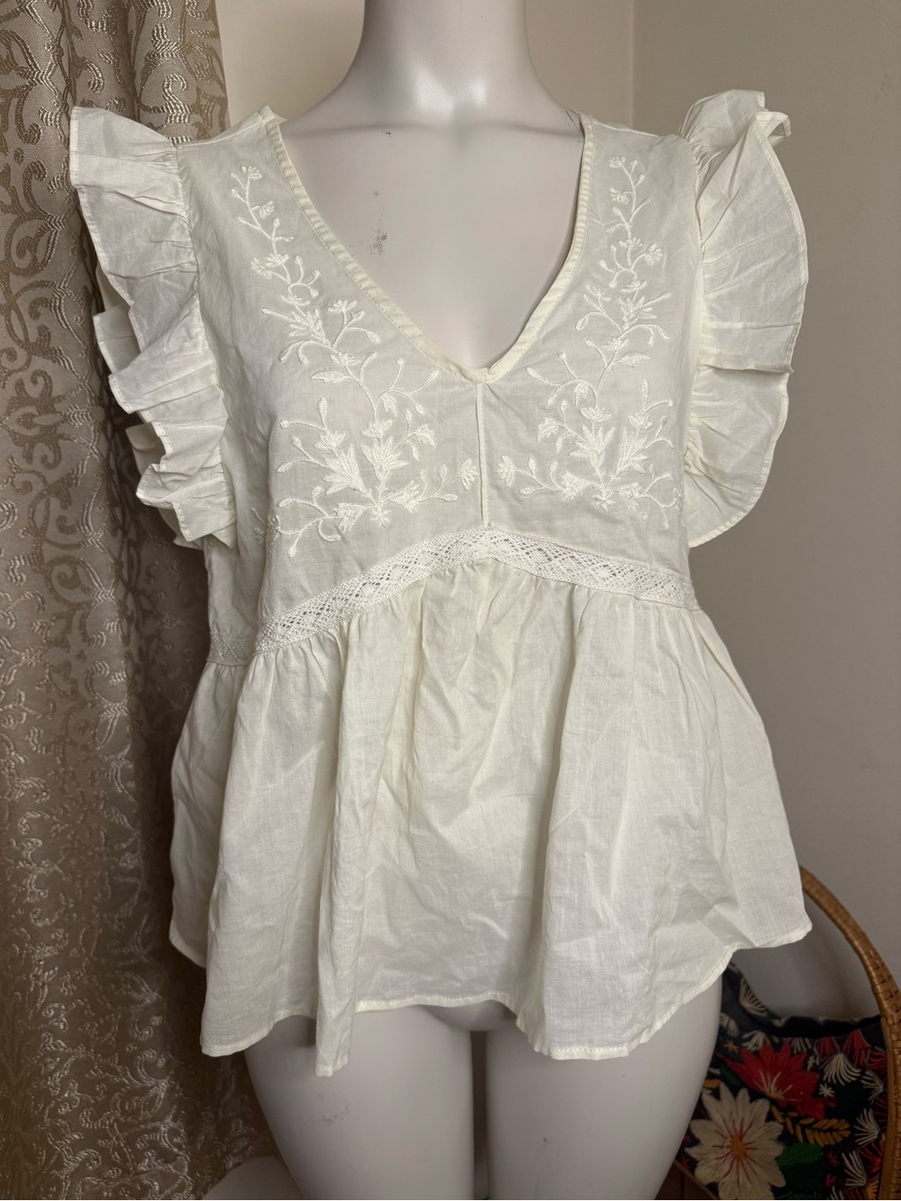 Love Notes White Ruffle Sleeve Embroidered V-Neck Top